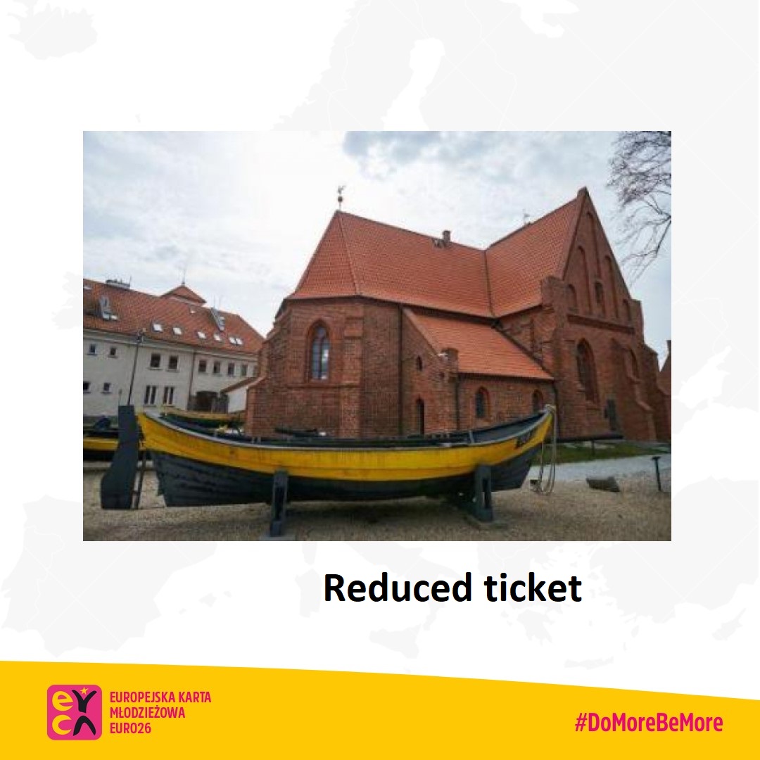 Reduced ticket for students. Wednesday free entry.
